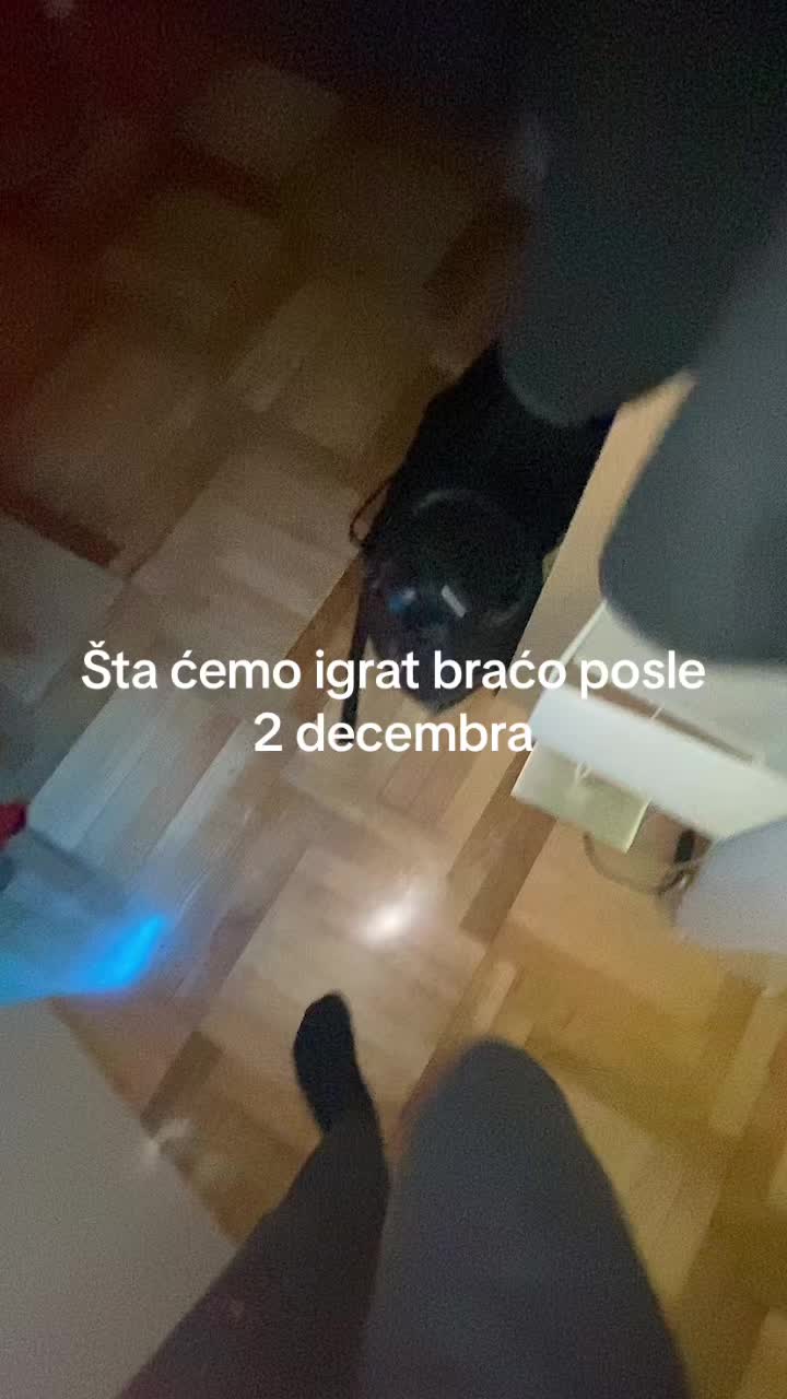 @Vlahovic