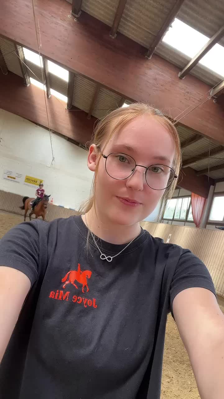 @🐎