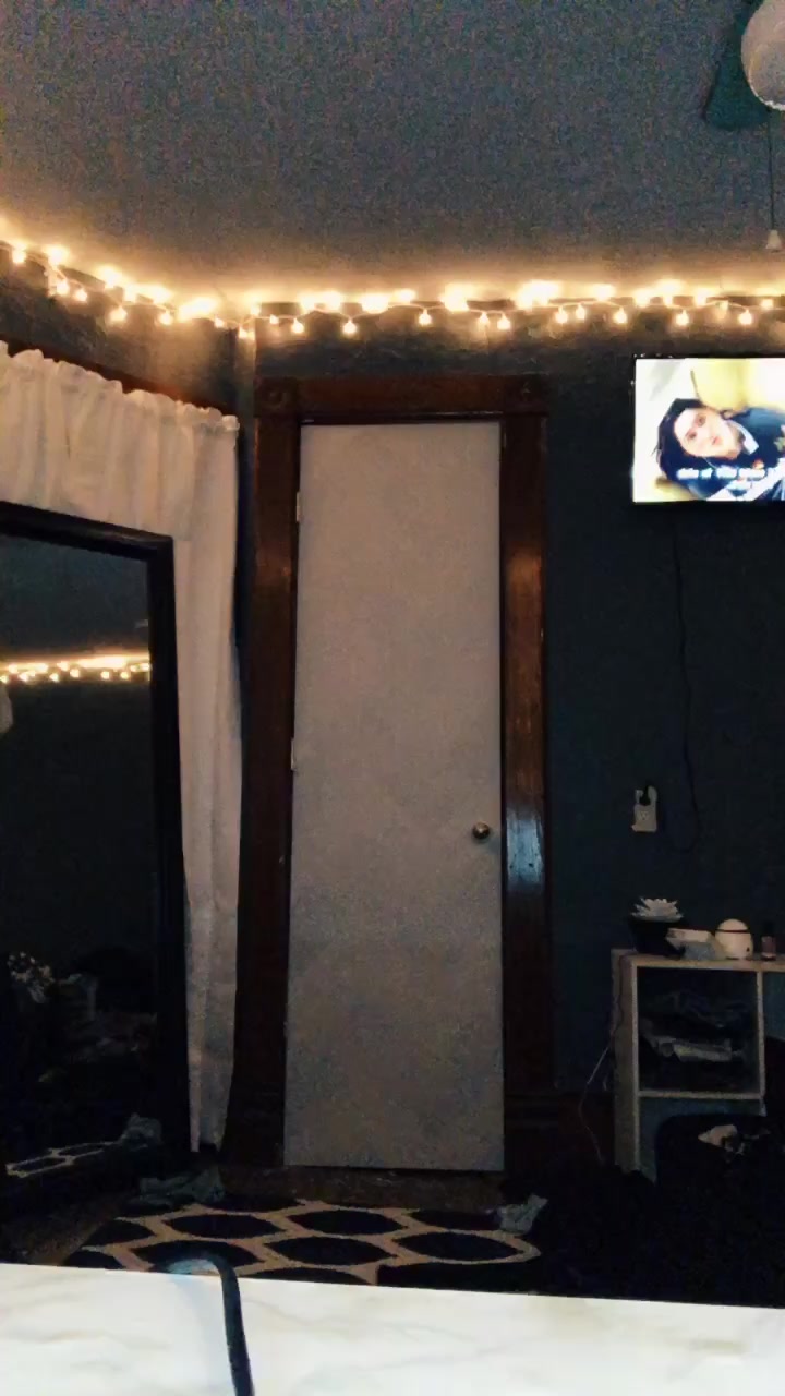 @lilylyon