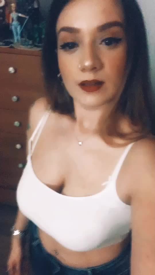 @JulietMowe🥀