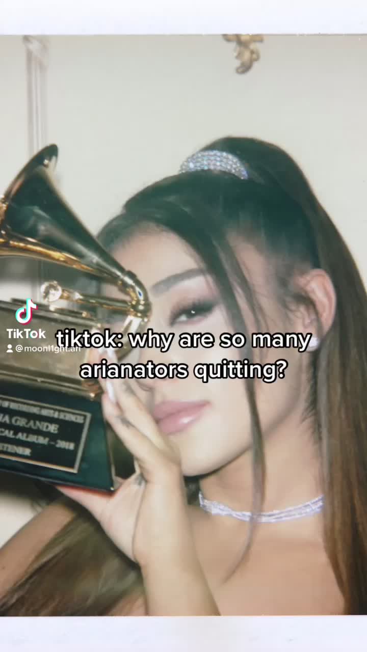 @𑁍Ari is queen𑁍