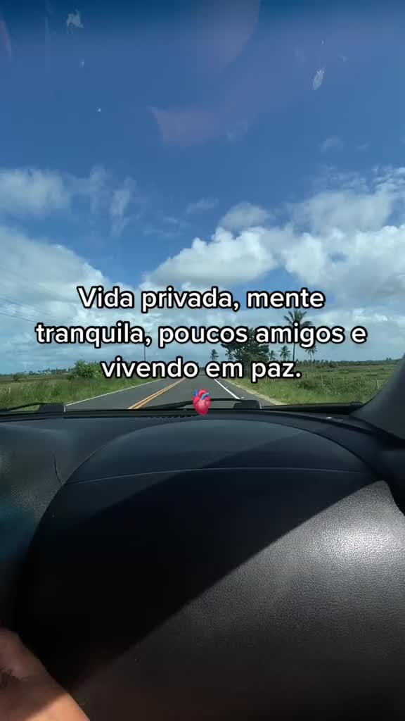 @victoriapinheiiro