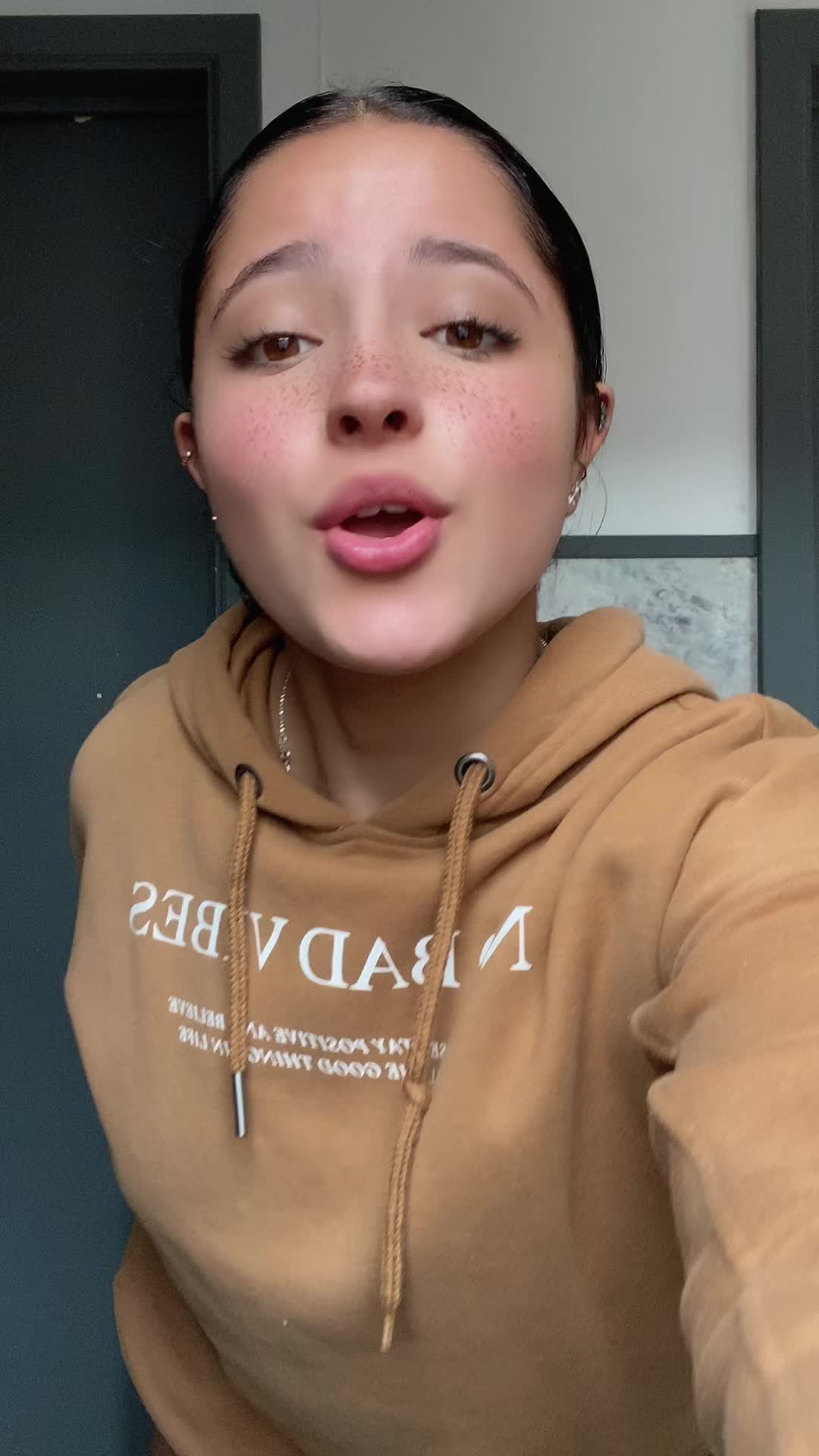 @🤎