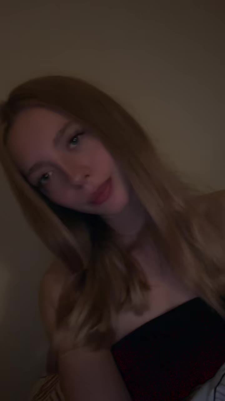 @_Carla_