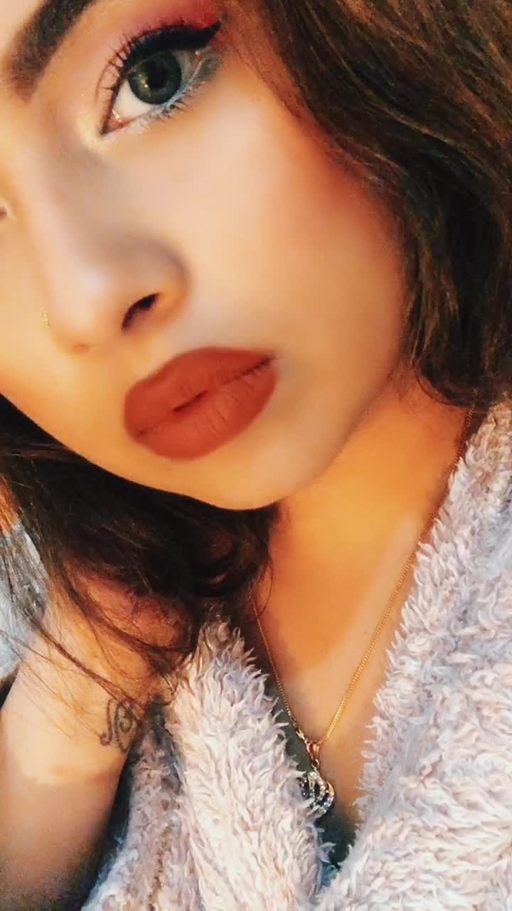 @KAUR ✨