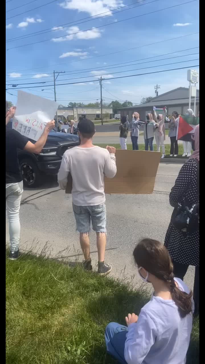 @Rae sar&agrave; 🌙