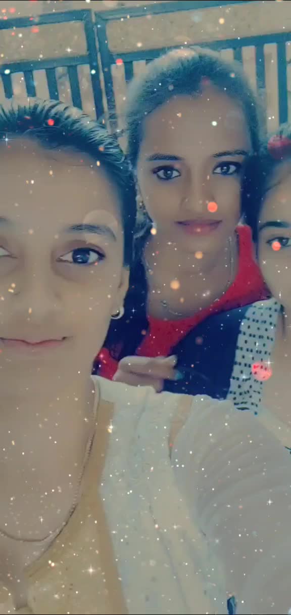 @👑Divya 👑