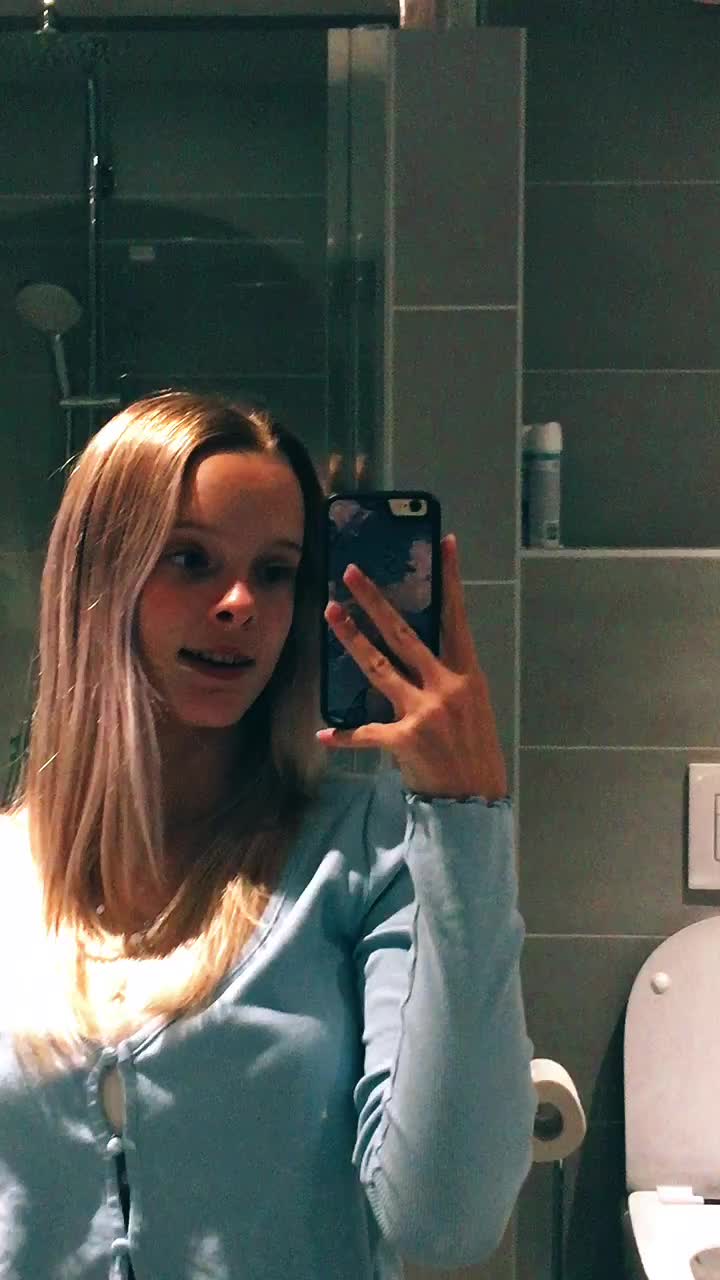 @Roos🥀