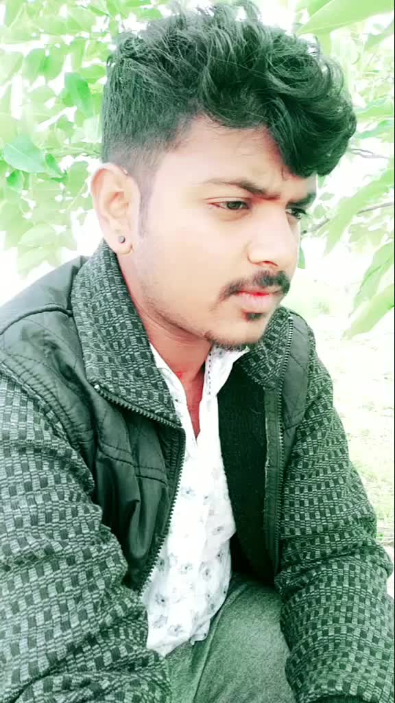 @s😍i😘l😀e🤓n☺t