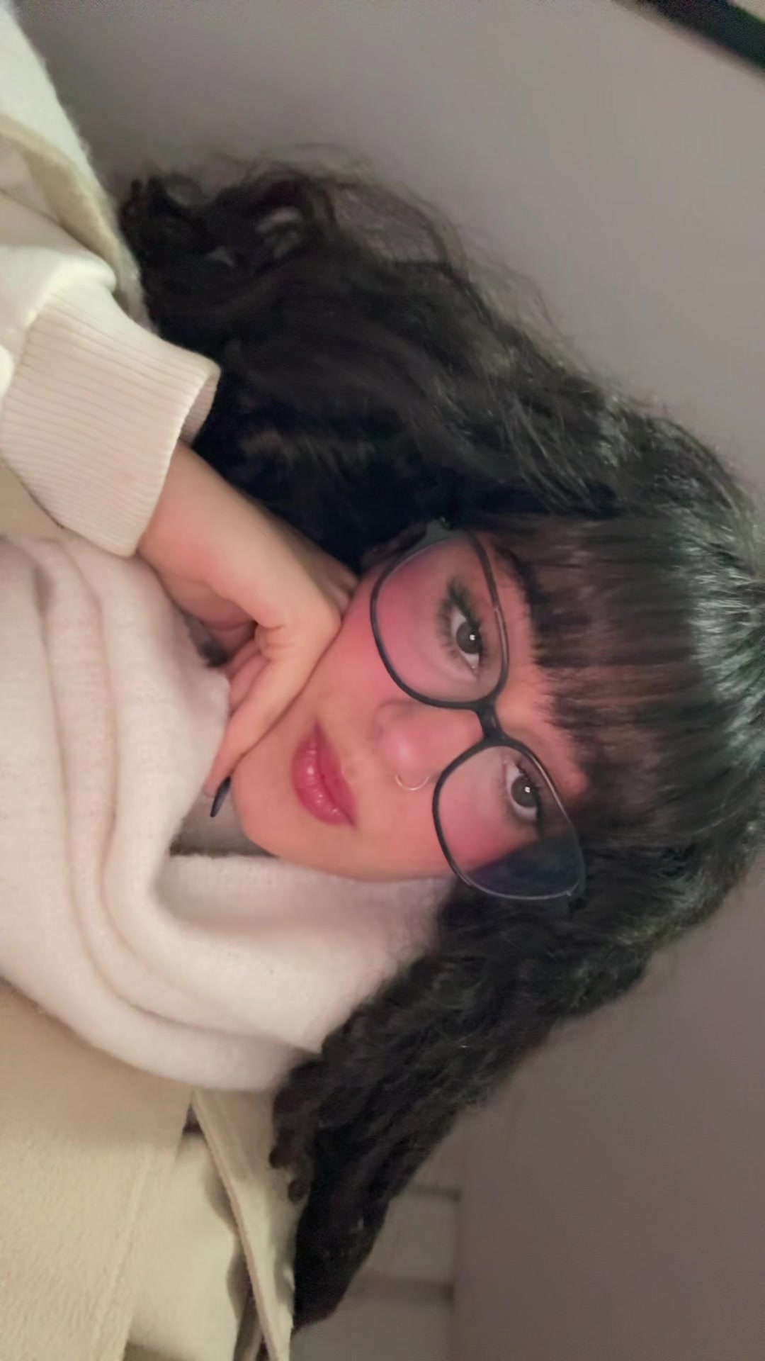 @iihelliyaa