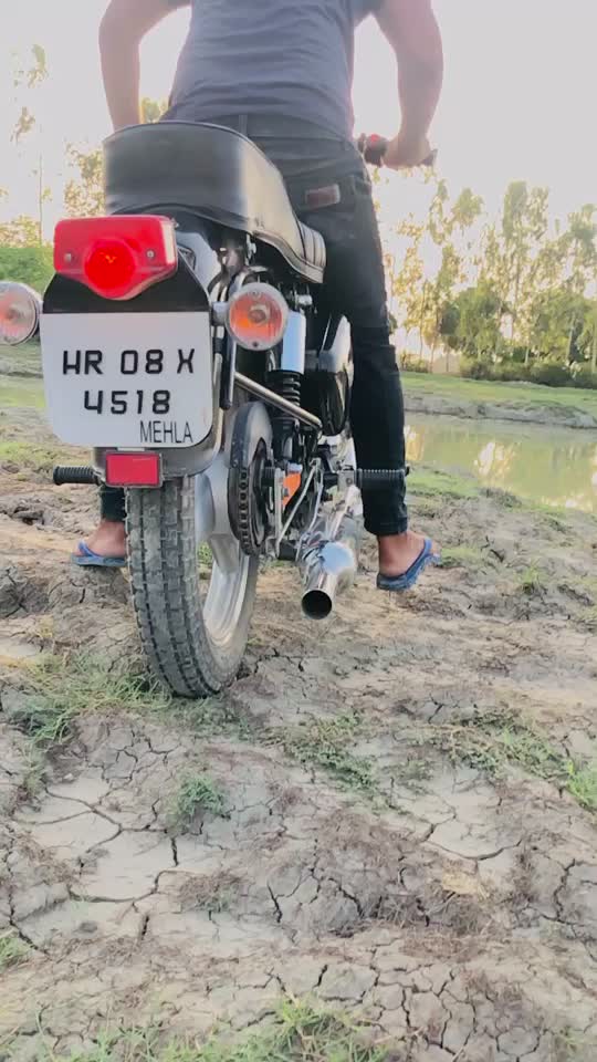 @Moni Mehla