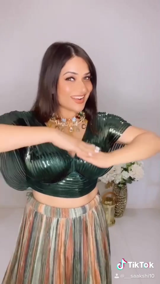 @saakshi