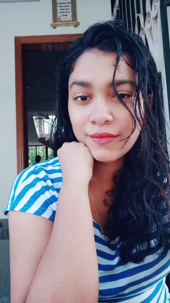 @👑Soni mon👑