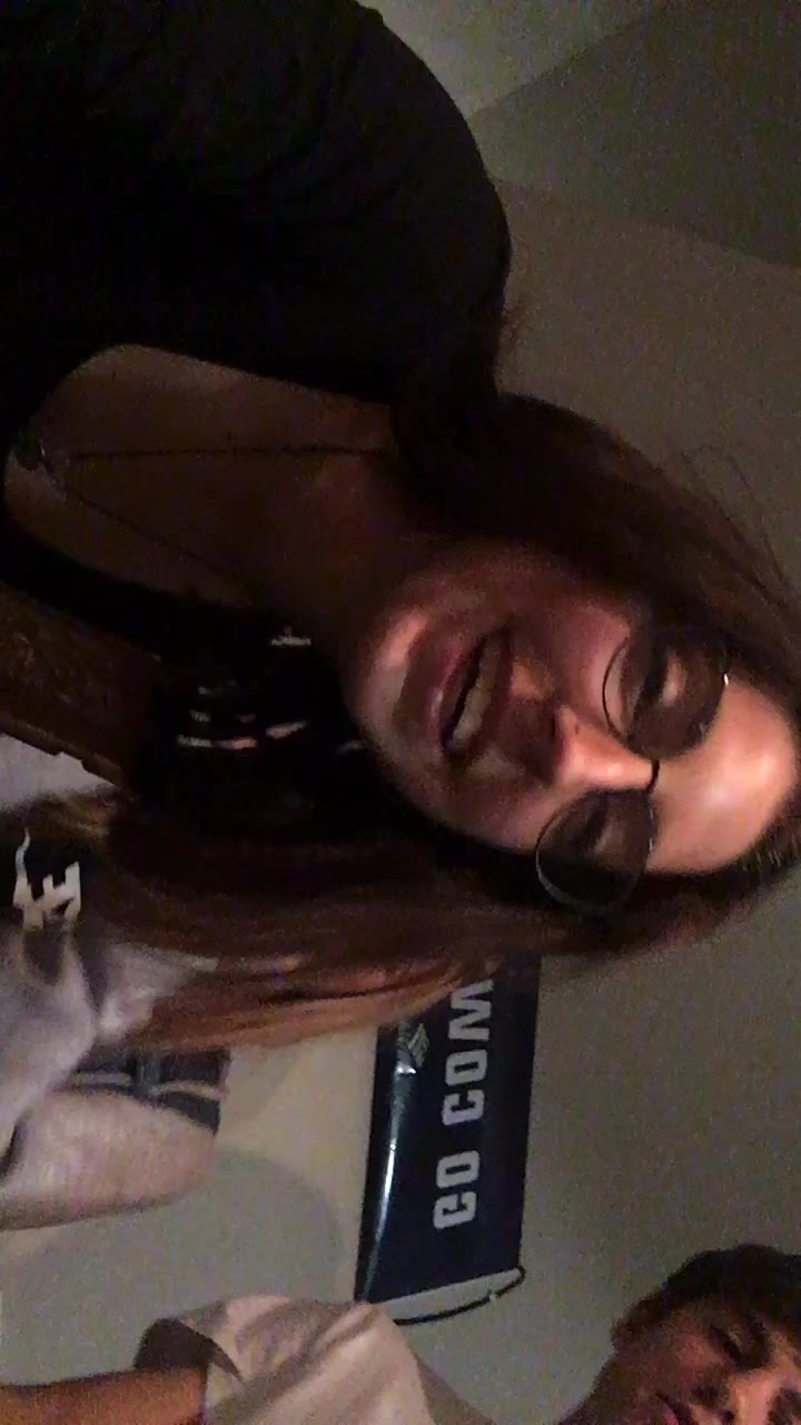 @_hayleaubin