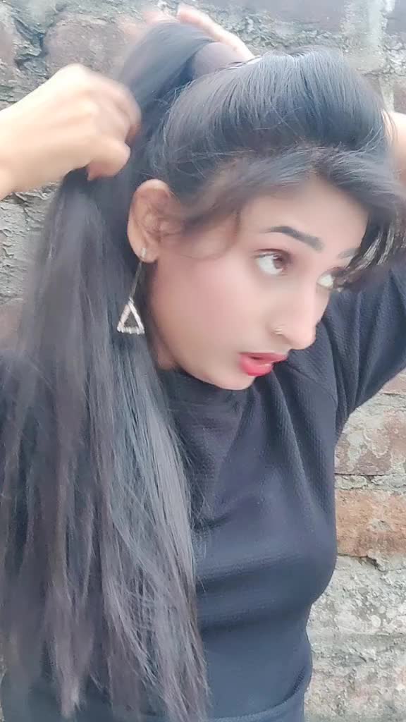 @Gorakhpuriya girl (Honey)😊