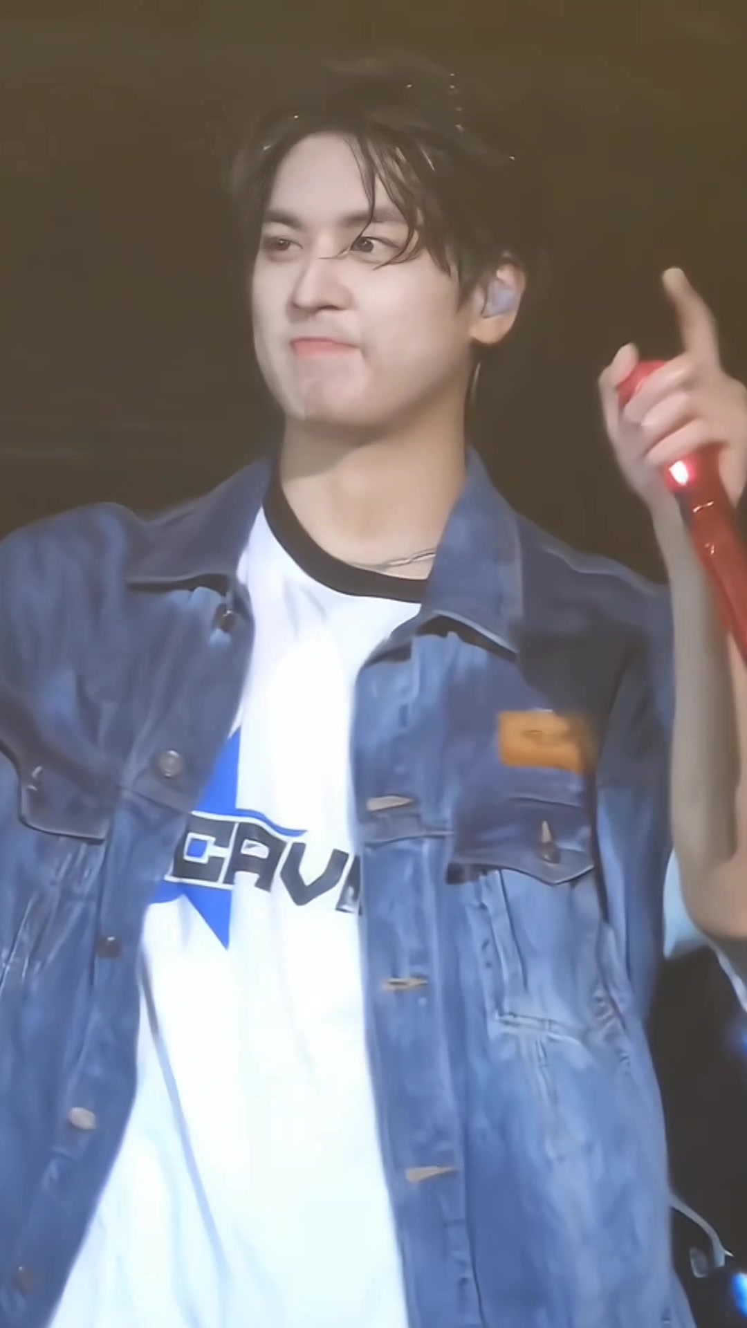 @𝐴𝐢