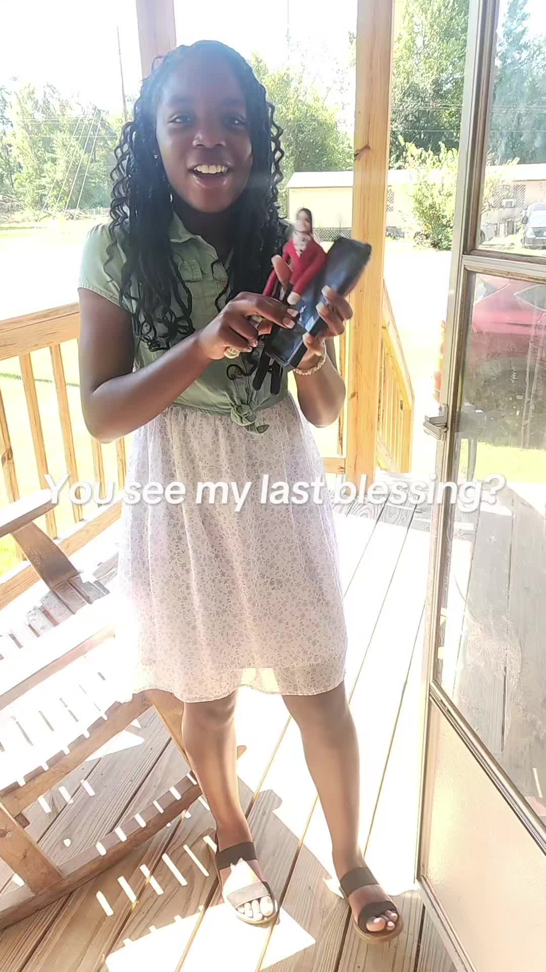@Pixie wife&mom of 2 girl's
