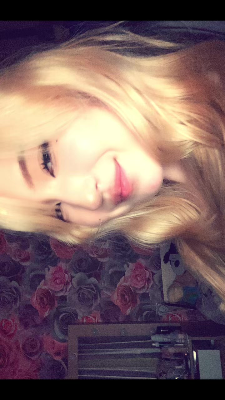 @依琳娜