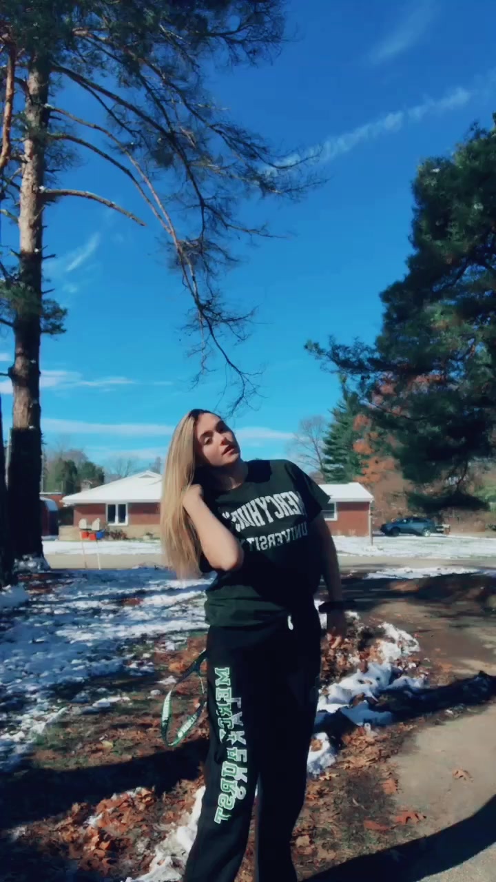 @Bai