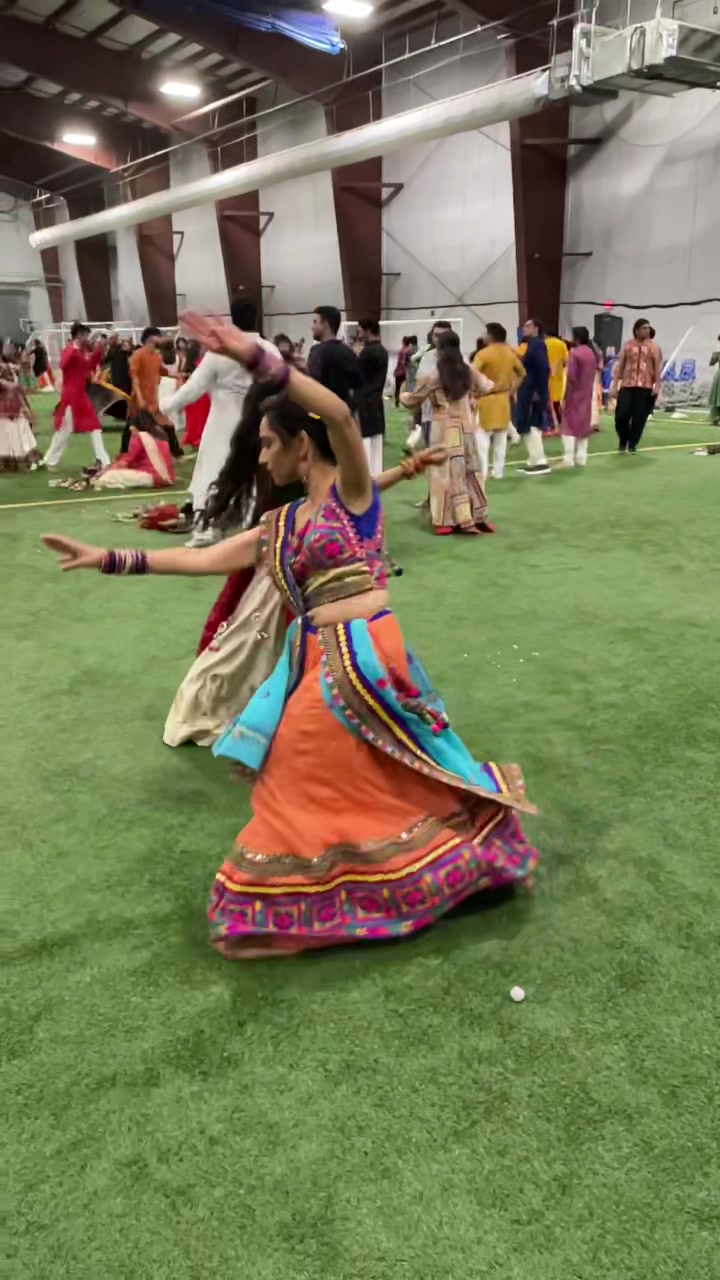 @Nandii_05