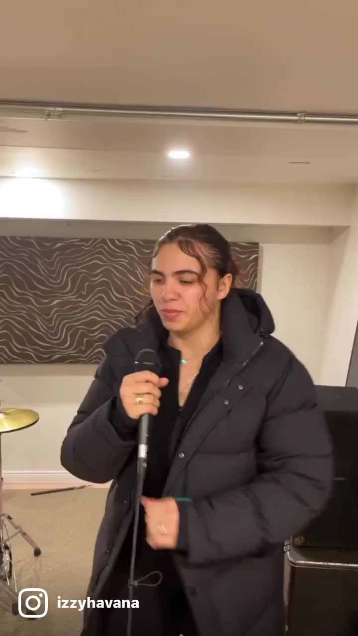 @Izzyhavana
