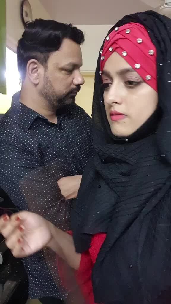 @Meenaz💎