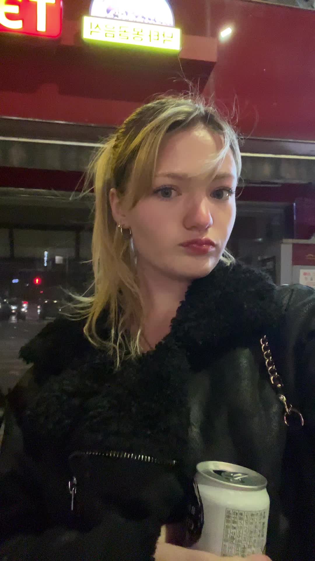 @oliviak1214