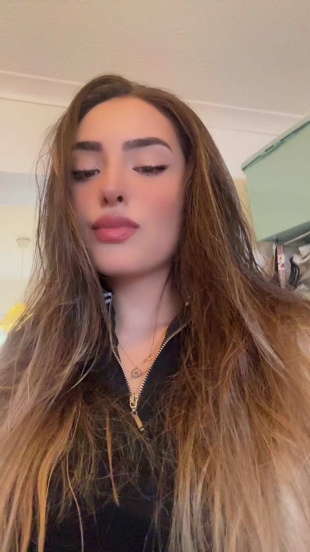 @𝓔𝓵𝔂.𝓘𝓷𝓪𝓽𝓮
