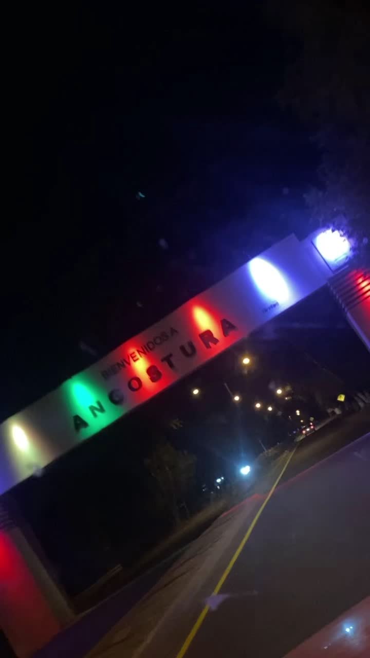 @R O X A N A E S P I N O Z A