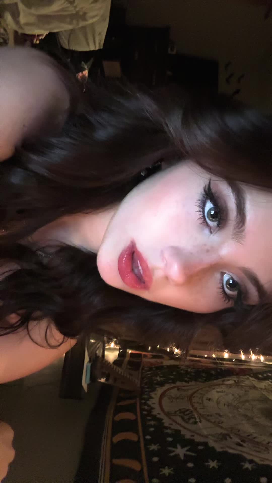@Ella