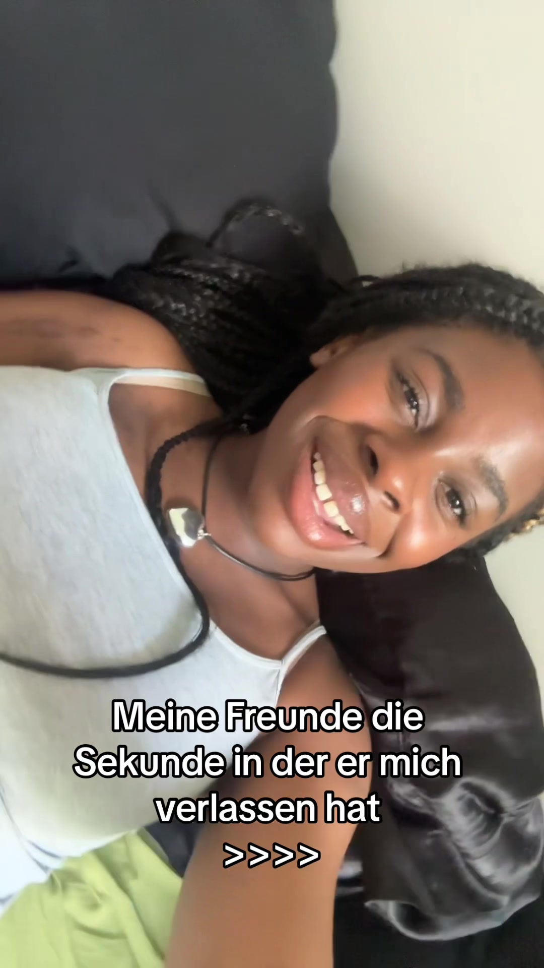 @𝗟𝗮𝘂𝗿𝗲... '