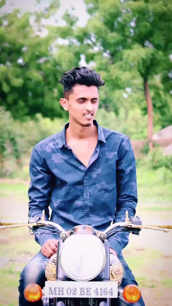 @🍁_Abhi.Bhukele_♠️