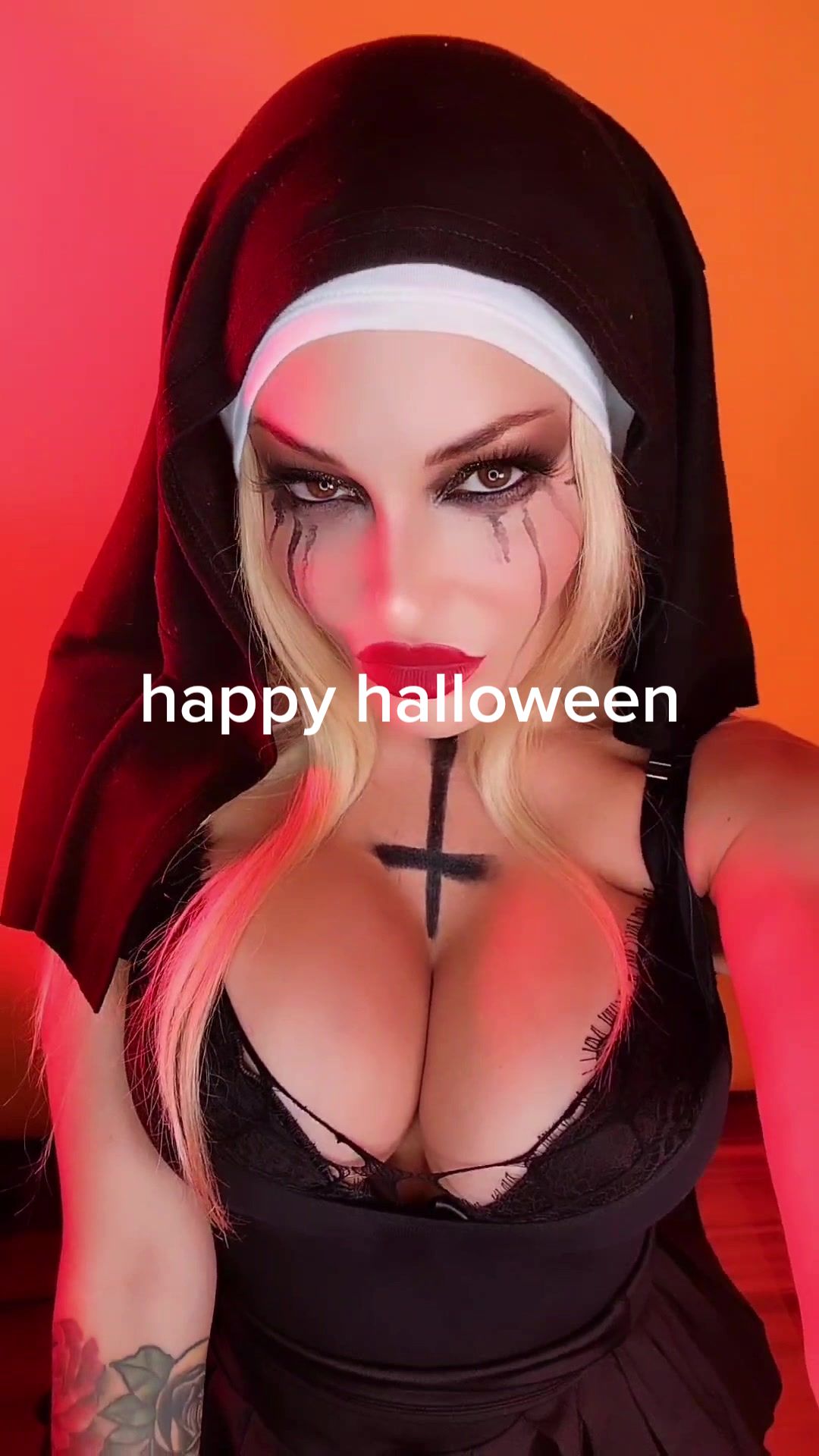 @Kissa Sins