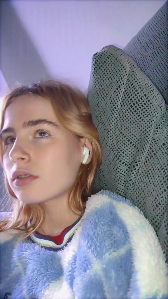 @aneeee:,-)