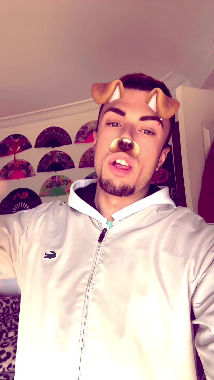 @By.aaron_