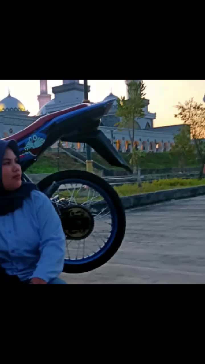 @Anisa Nisa