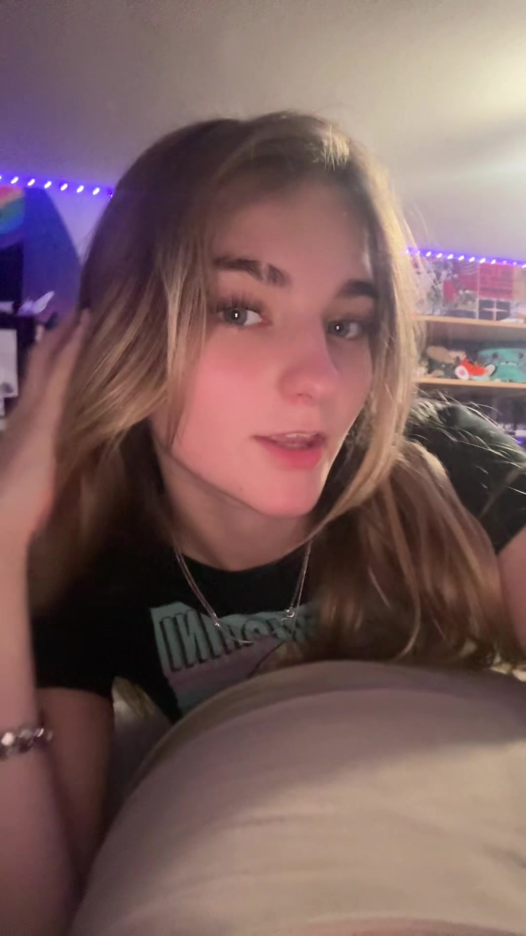 @elladaveyyyy