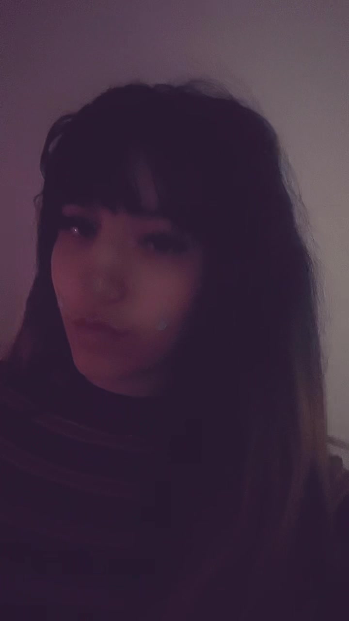 @sarahnextdoorgirl:)