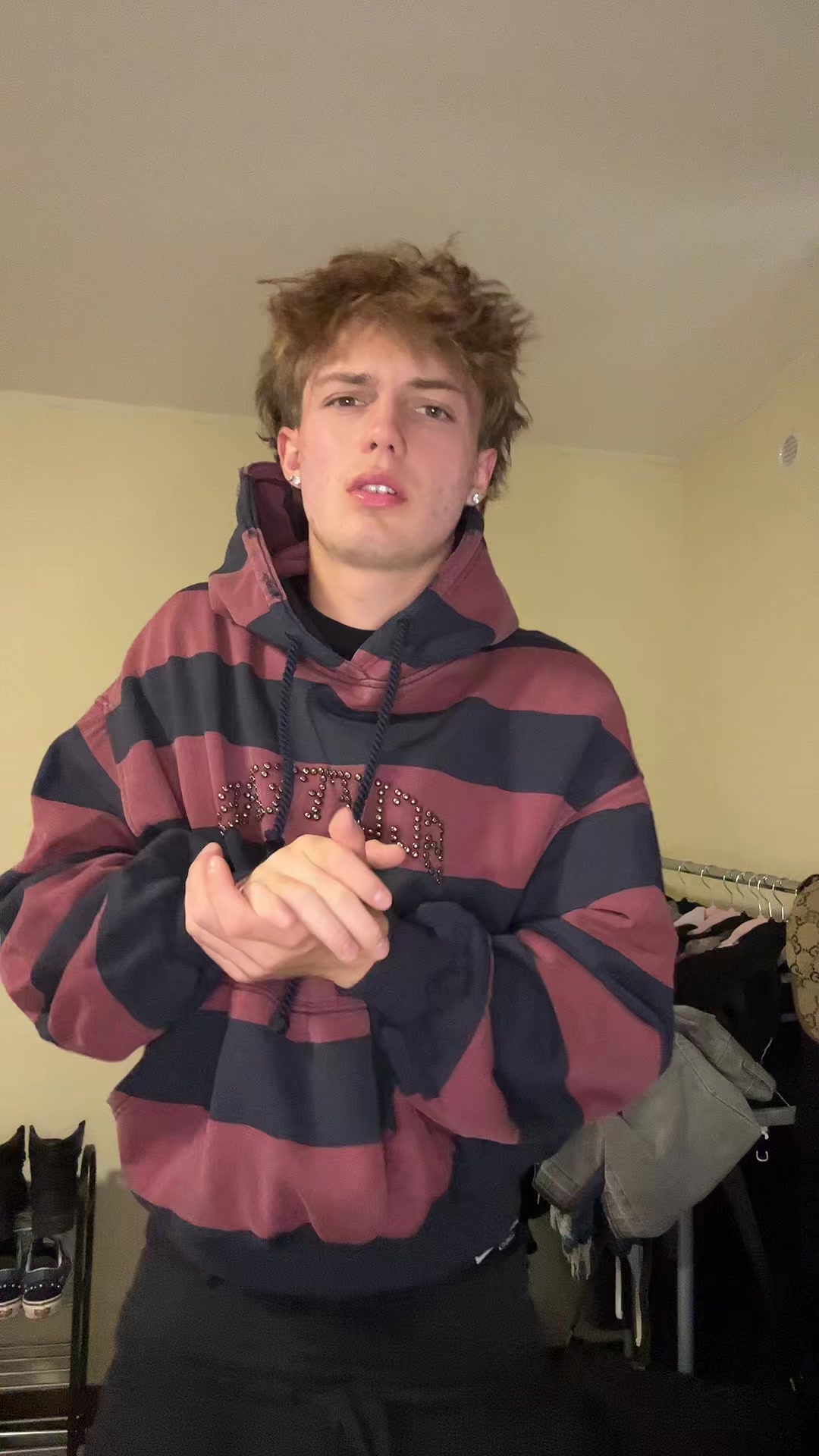 @Sqwimeee