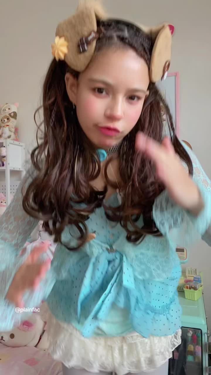 @𝐂𝐡𝐢𝐩𝐩𝐲クマ 猫