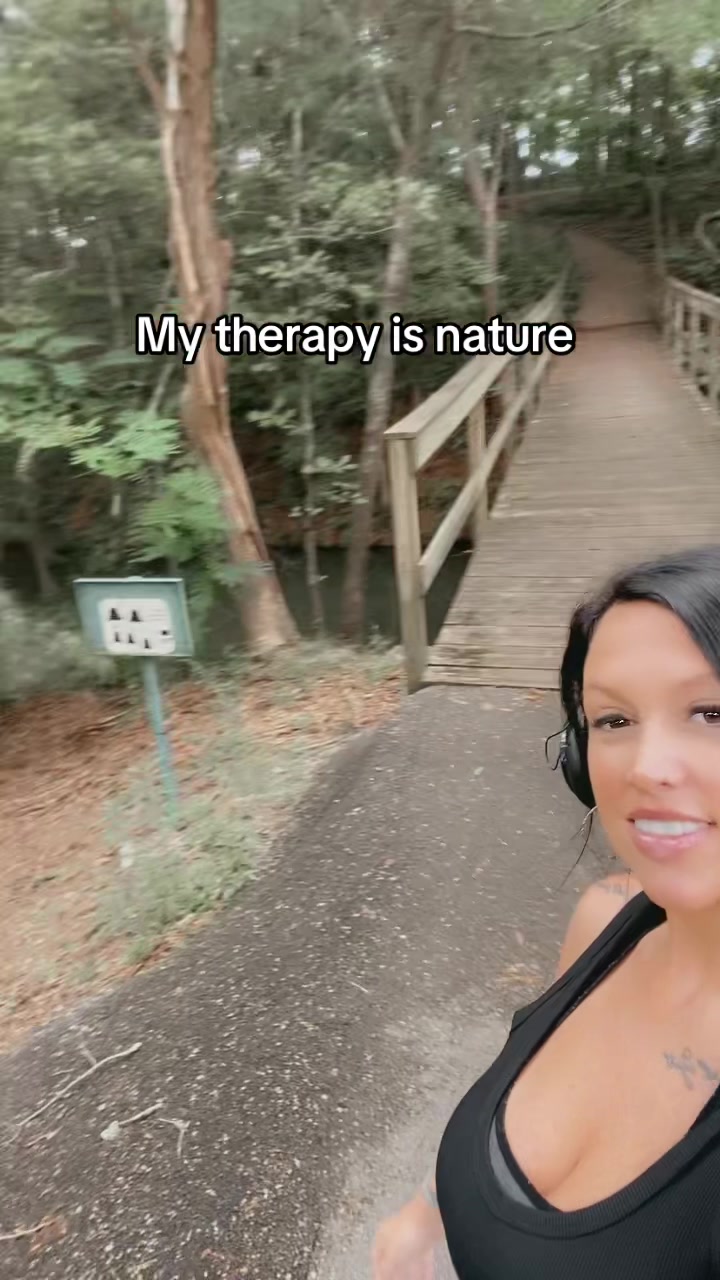 @Bri💙🖤