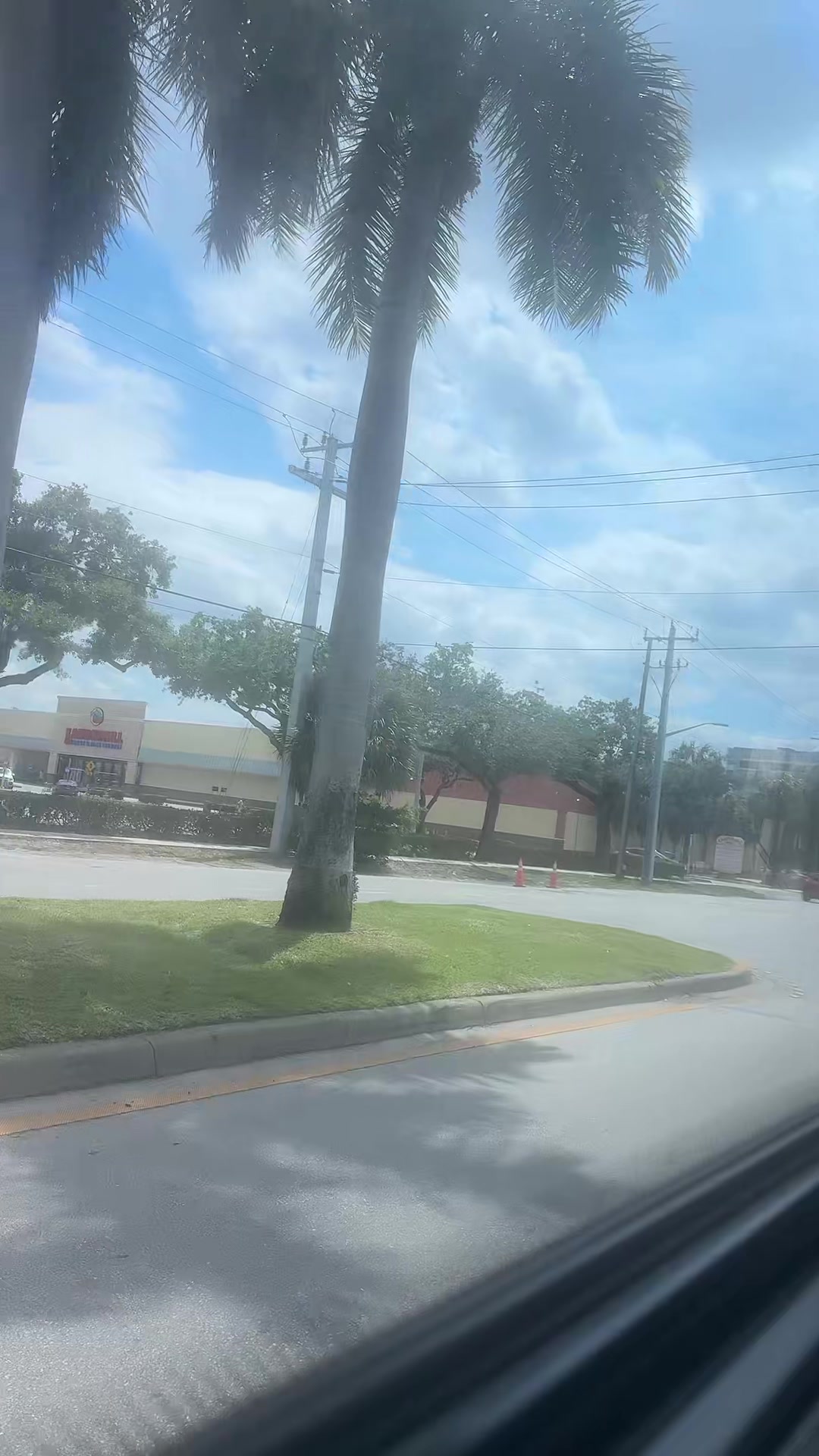 @jpj 374🇭🇹🇺🇸