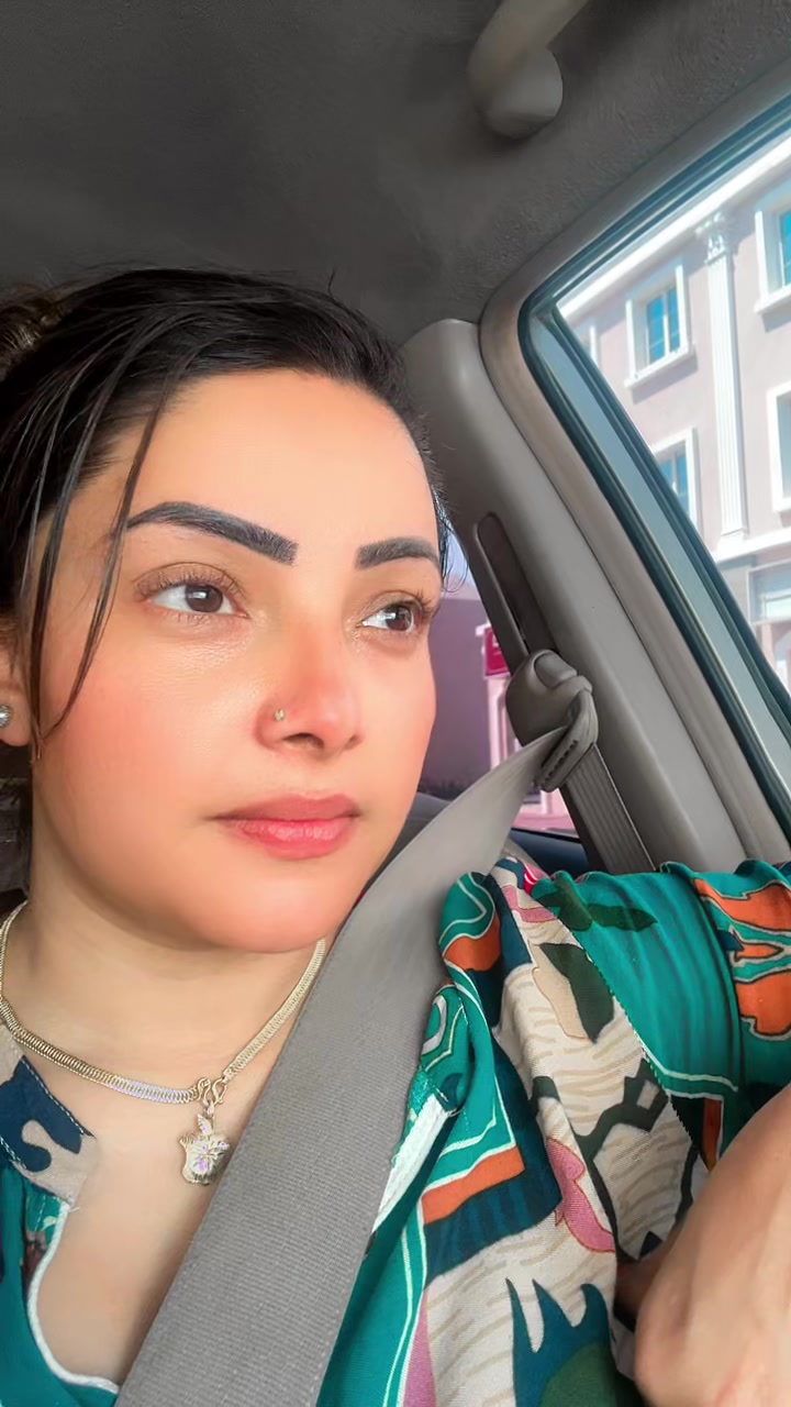@prakriti लक्कि लेडि❤️