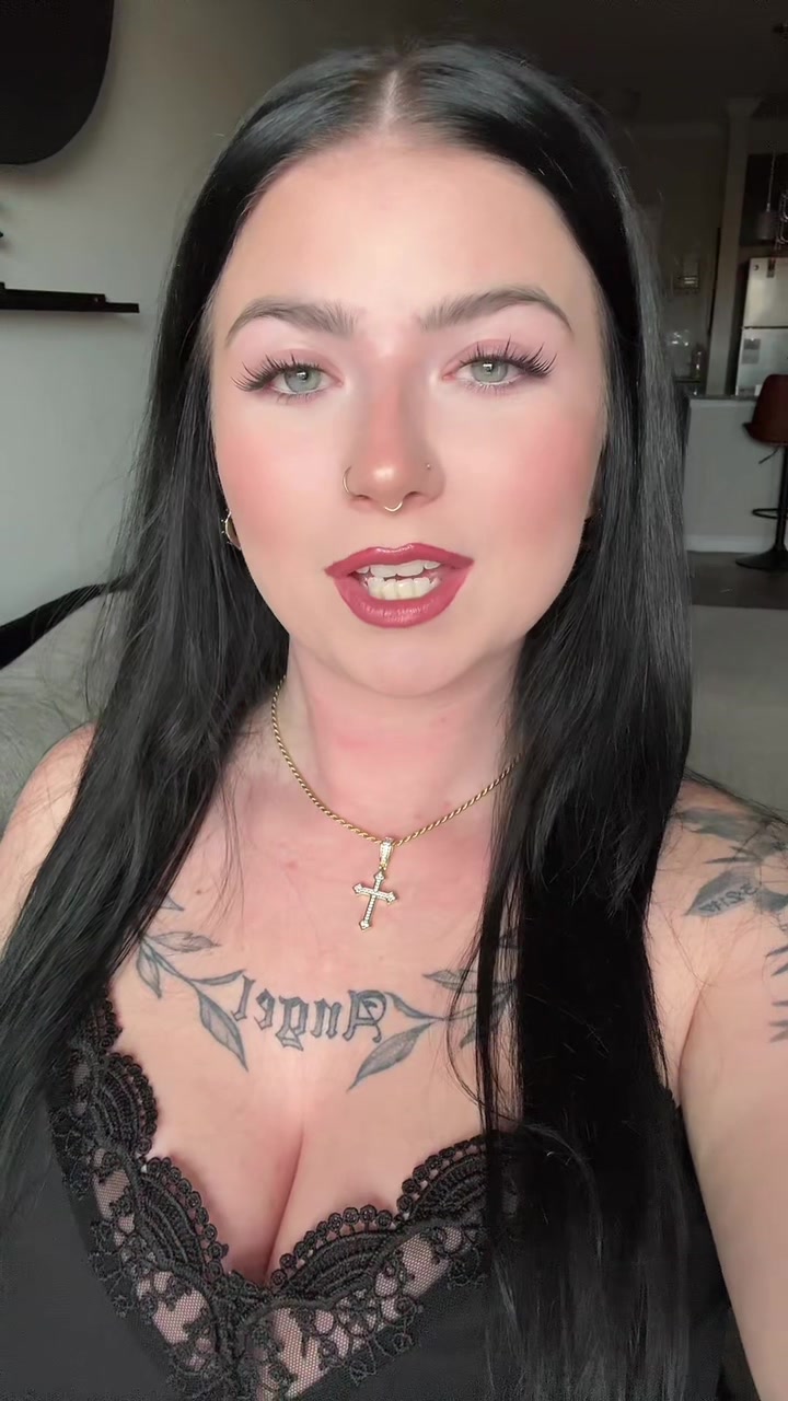 @𝒟𝕖𝑙ᥲηᥲ 🖤