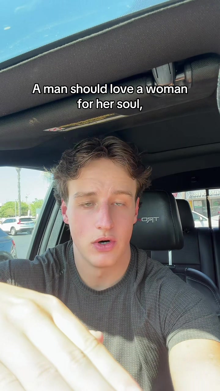 @julionomartello