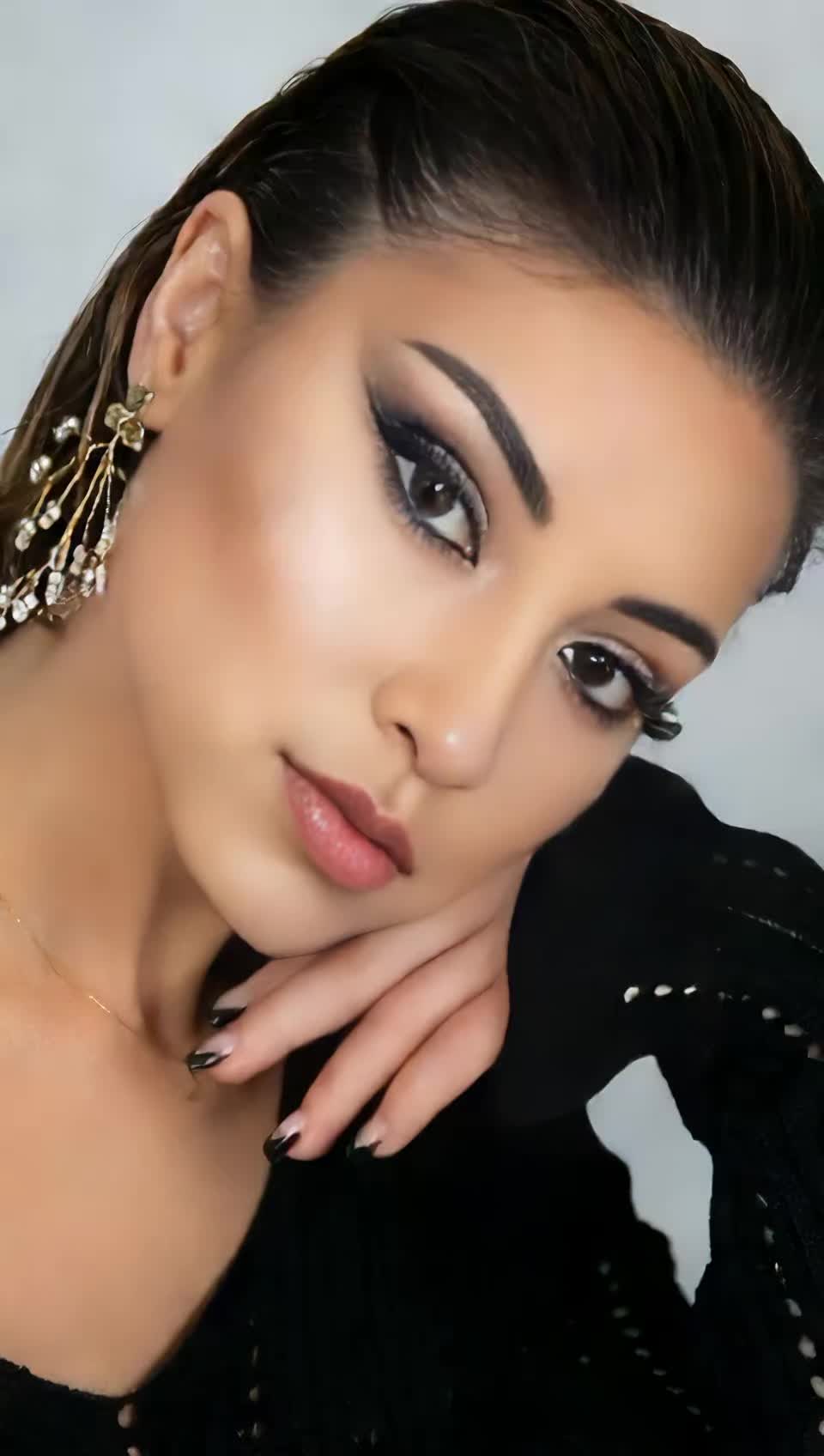 @María