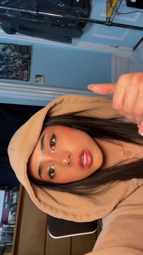 @𝓩𝓾𝓻𝓲💕