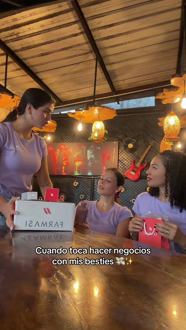 @Luisa García