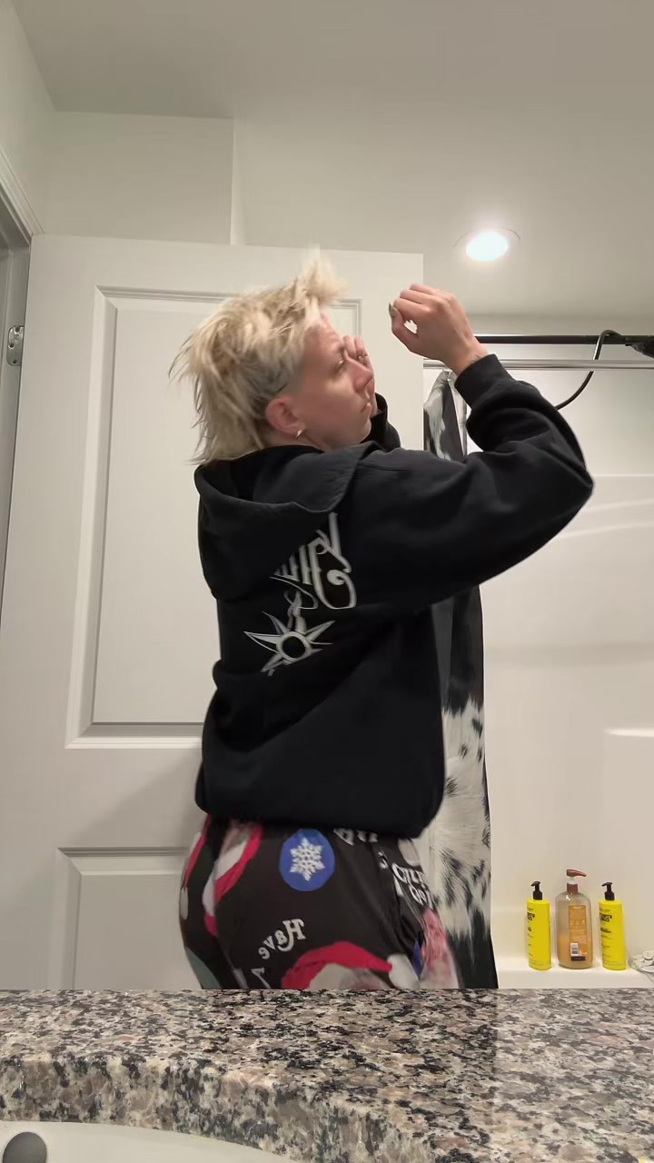 @maddieandrews97