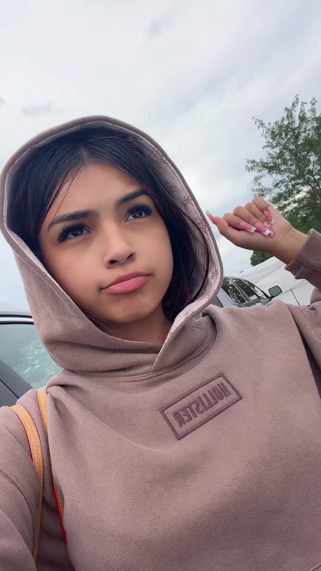 @izabella